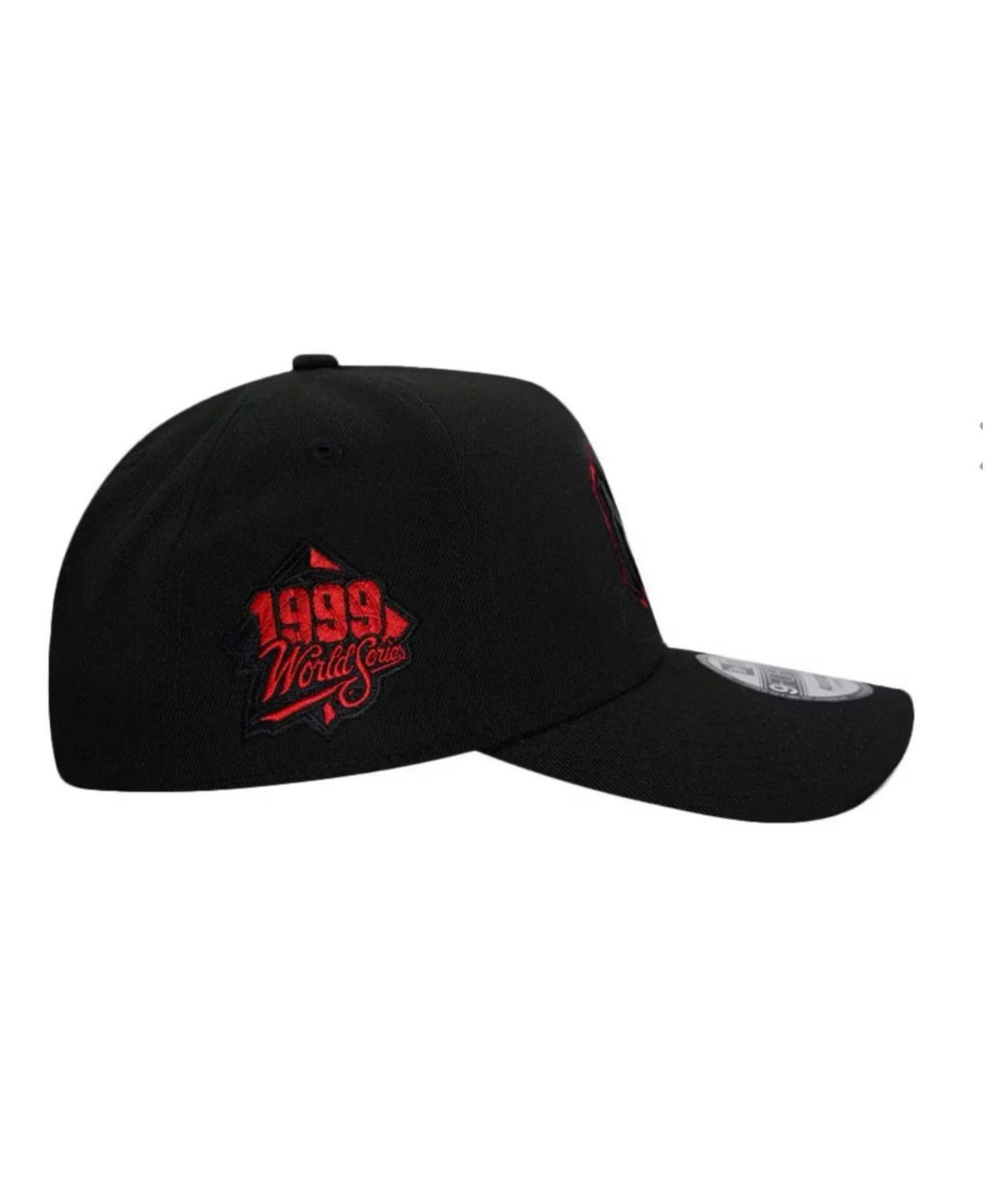 NEW ERA NEW YORK YANKEES 1999 WS PATCH BLACK AND RED 9FORTY A-FRAME SNAPBACK CAP